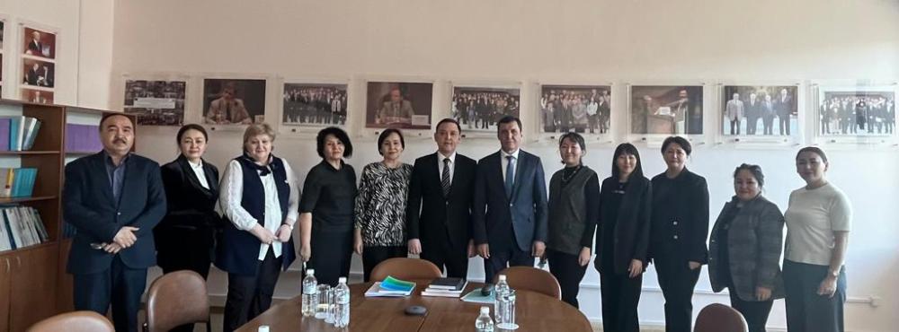 Встреча с директором Центра народной дипломатии Шанхайской организации сотрудничества в Узбекистане