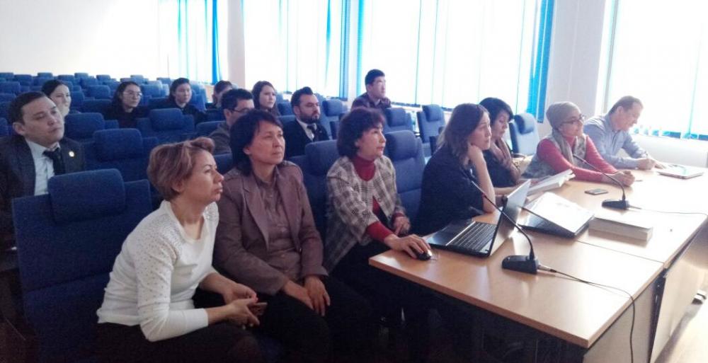 Профессор Мехмет Олмез провел на кафедре тюркологии онлайн-семинар