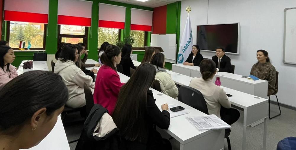 Декан Факультета международных отношений встретился с активной молодежью